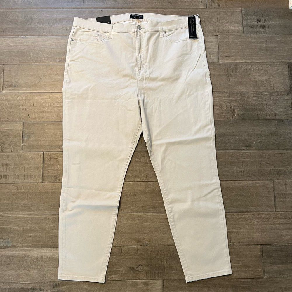 Banana Republic NWT Pure White High Rise Slim Jeans Plus Size 35 / 20.       4
